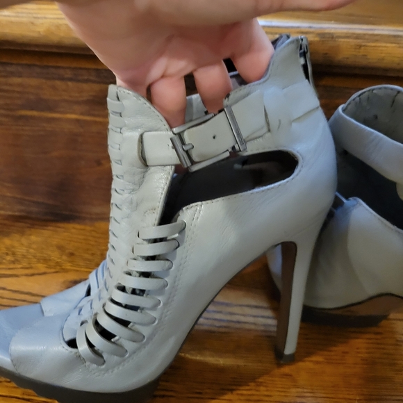 BCBG Womens Grey Leather Open Toe Buckle Stiletto Heel Ankle Strap Booti… - Picture 6 of 16